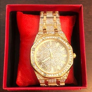 Brilliantly bright gold watch
